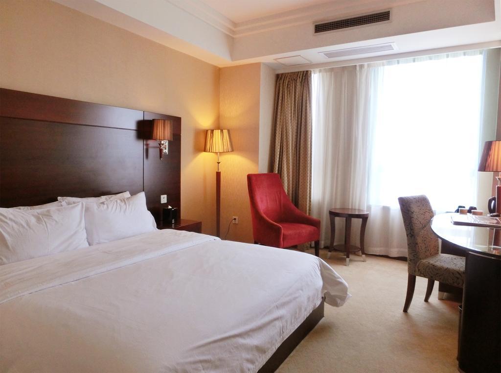 Ramada Shanghai Wujiaochang Room photo